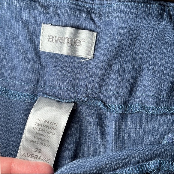 Avenue Women’s 22 Blue Dress Pants Pull On Stretch Comfort Waist Office Career - Picture 3 of 5